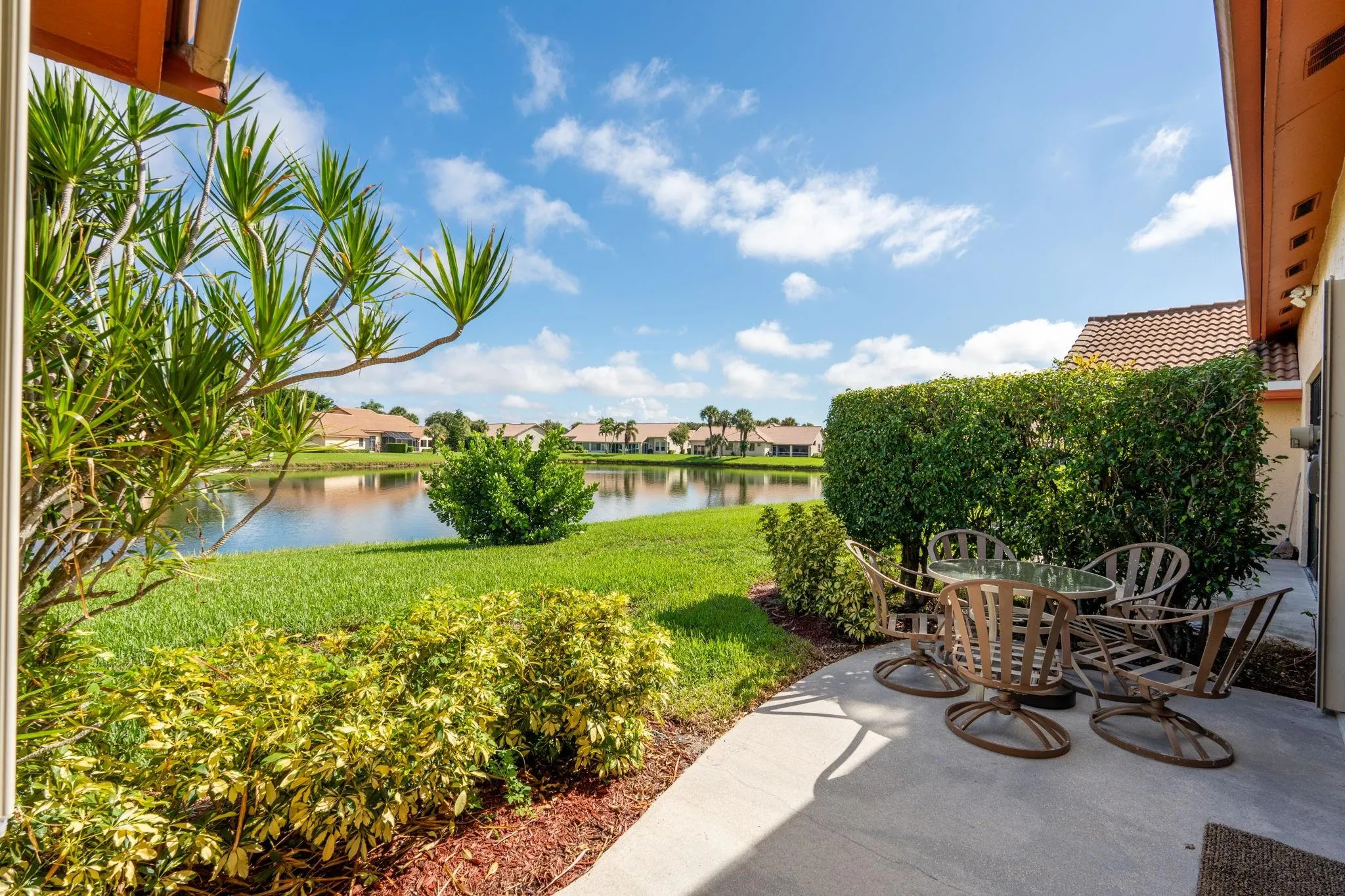 8486 Heather Pl
