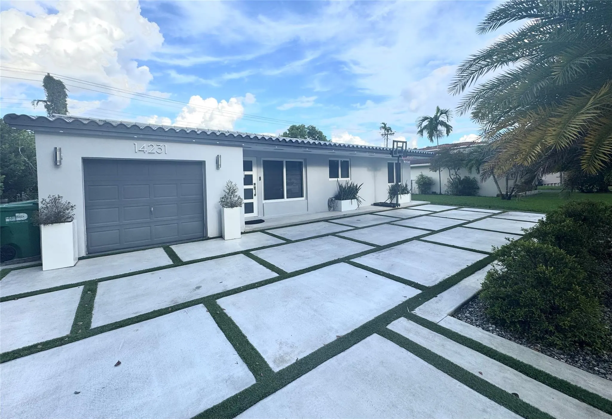 14231 Lake Candlewood Ct