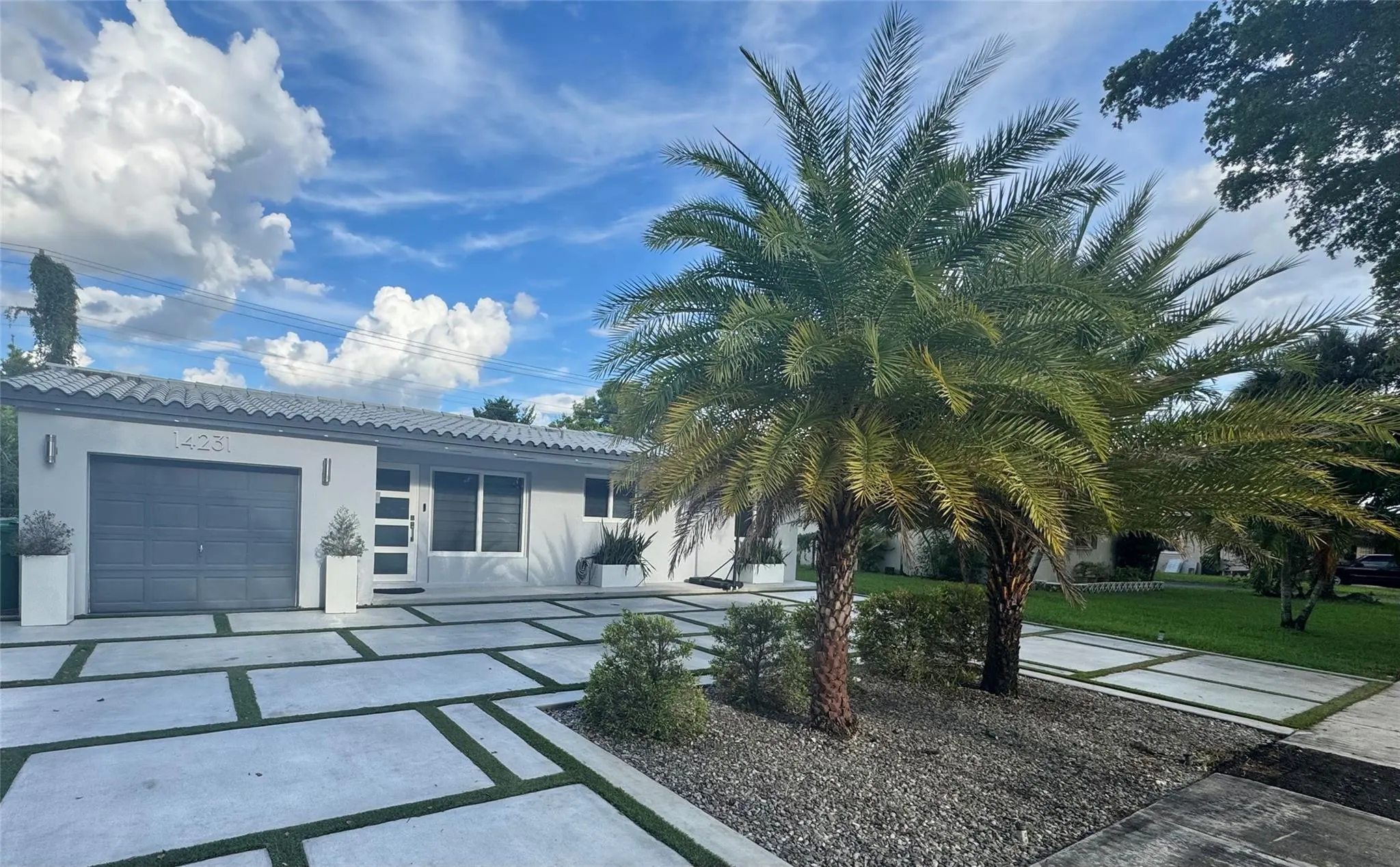 14231 Lake Candlewood Ct