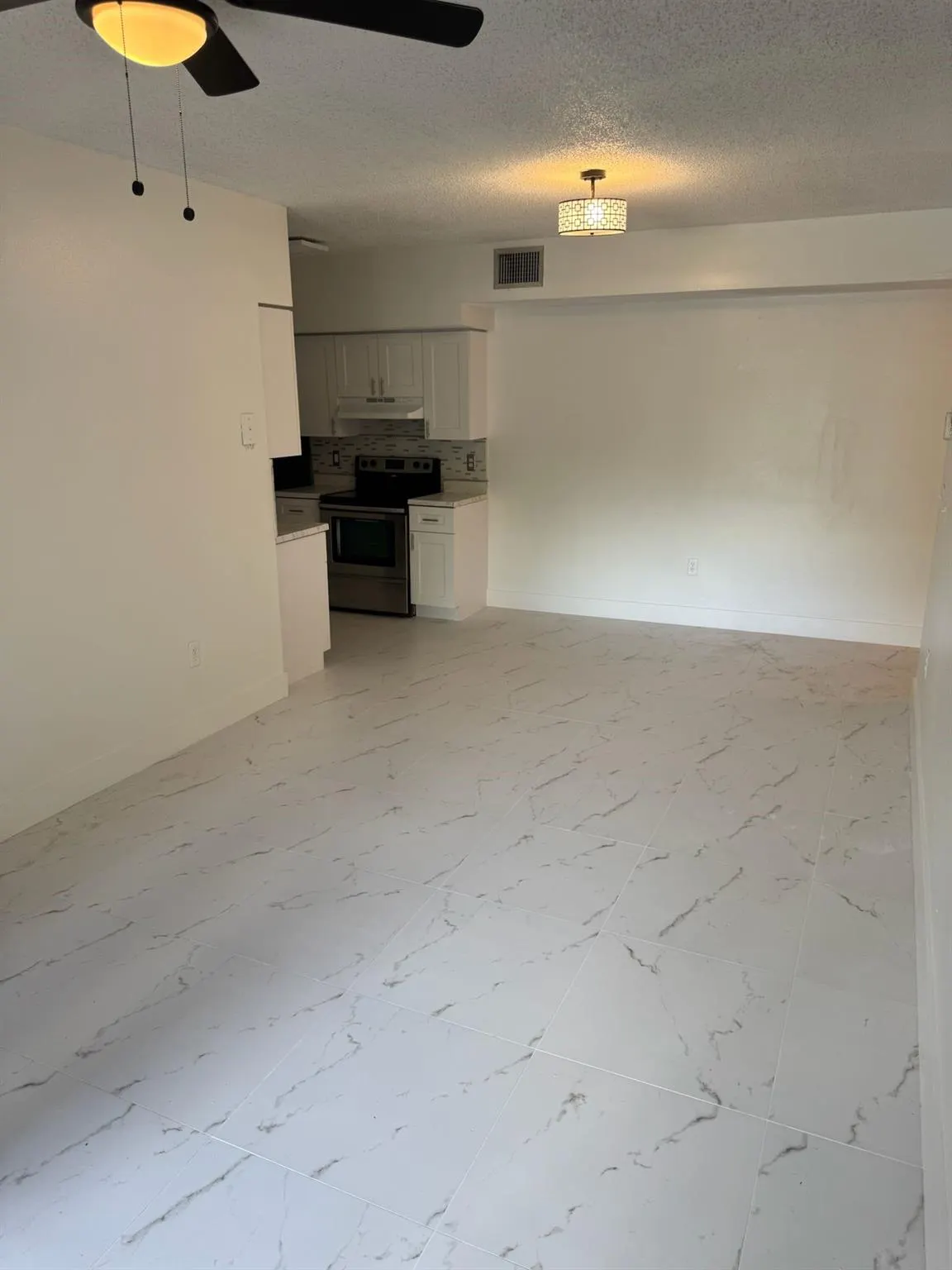 3221 Sabal Palm Mnr, #105