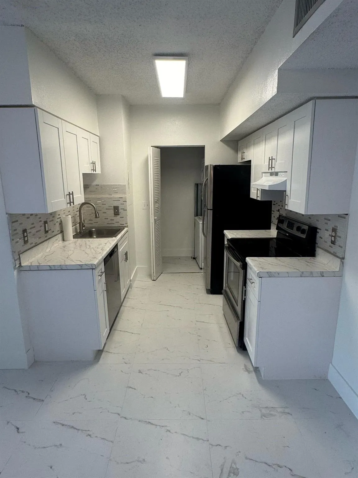 3221 Sabal Palm Mnr, #105