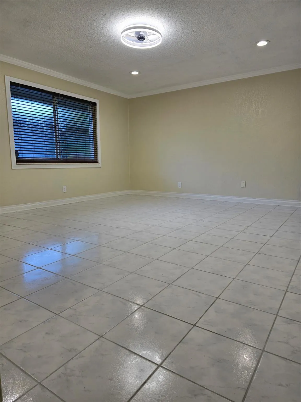 1749 NW 6th Ave, #2