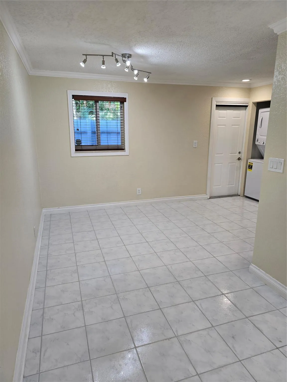 1749 NW 6th Ave, #2