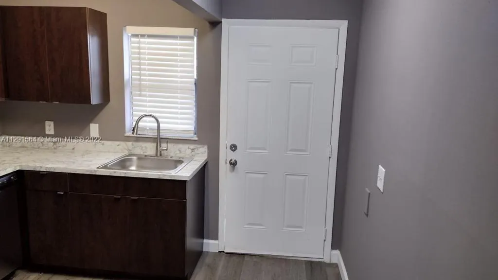 617 Ixoria Avenue, #2