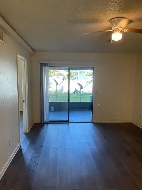 617 Ixoria Avenue, #2