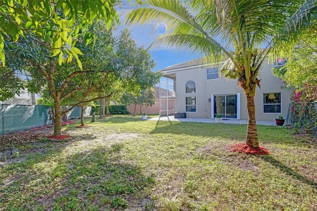 8064 NW 66th Way