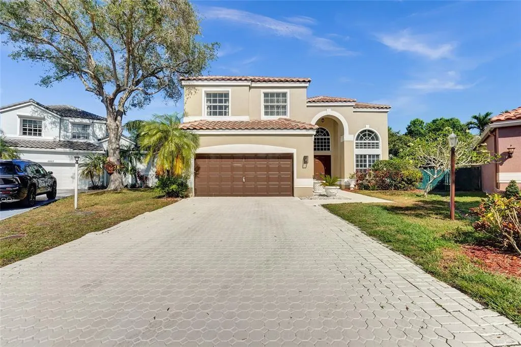 8064 NW 66th Way