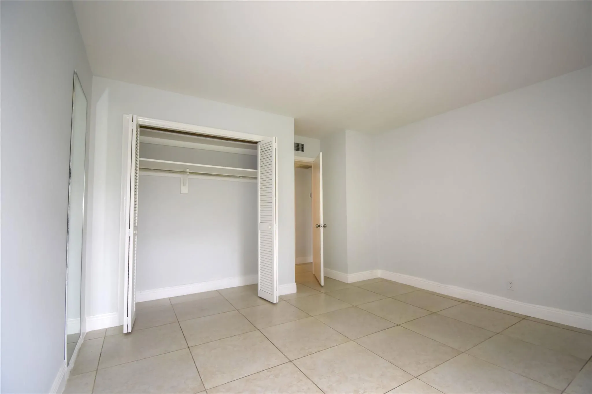 9 NE 19th Ct, #119C