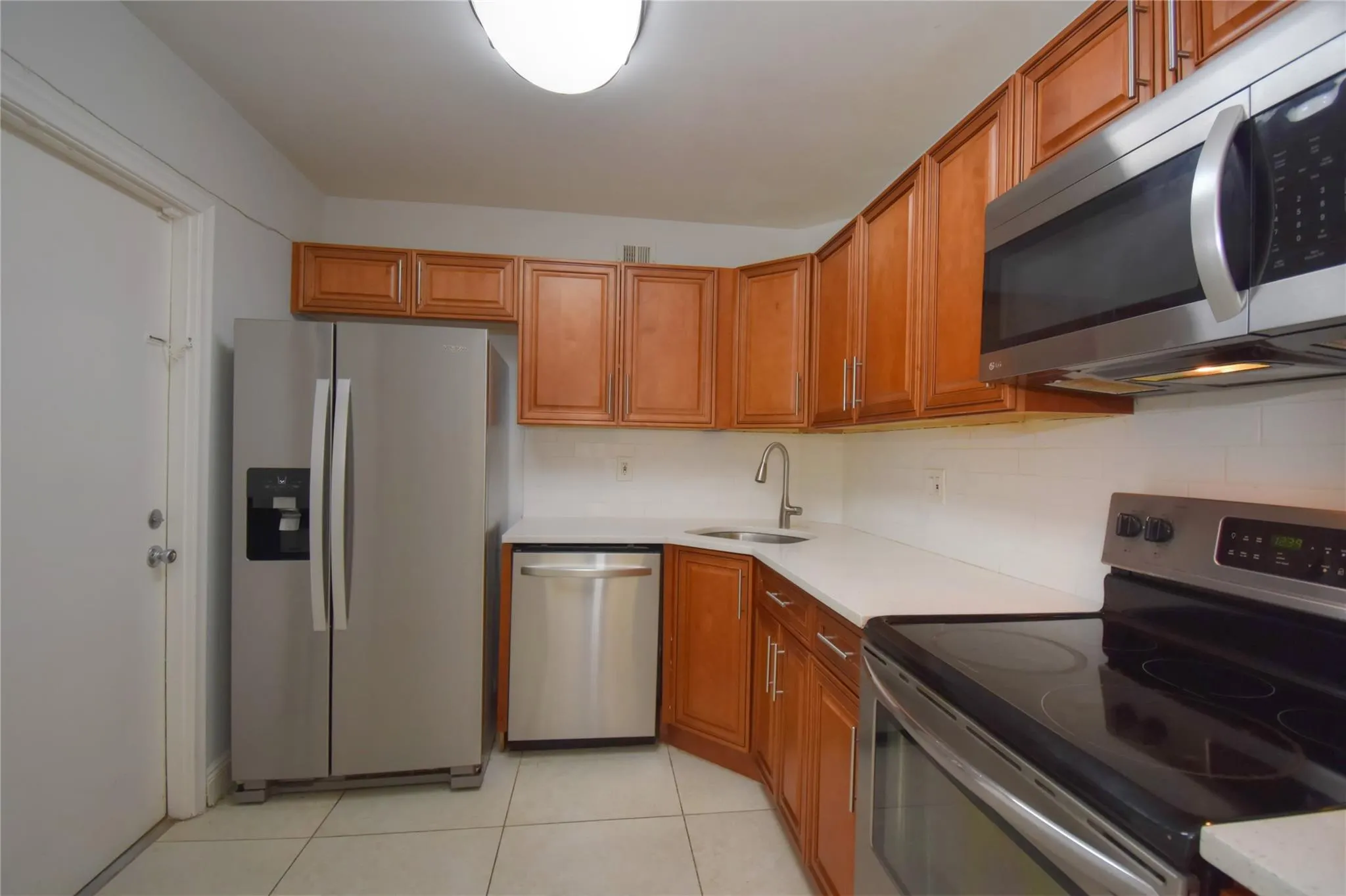 9 NE 19th Ct, #119C