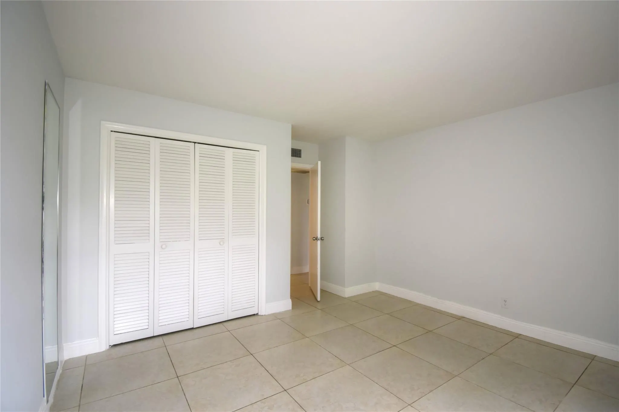 9 NE 19th Ct, #119C