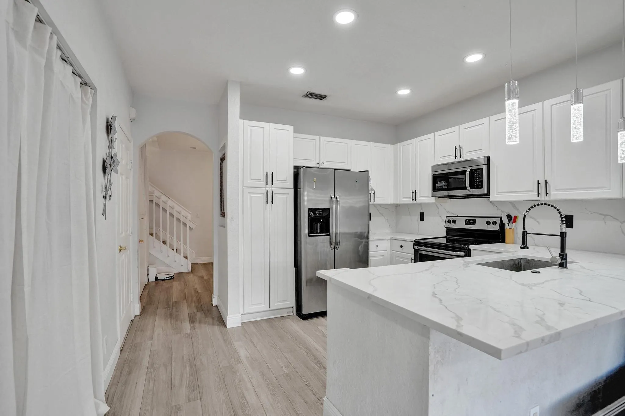 3305 NW 29th Ct