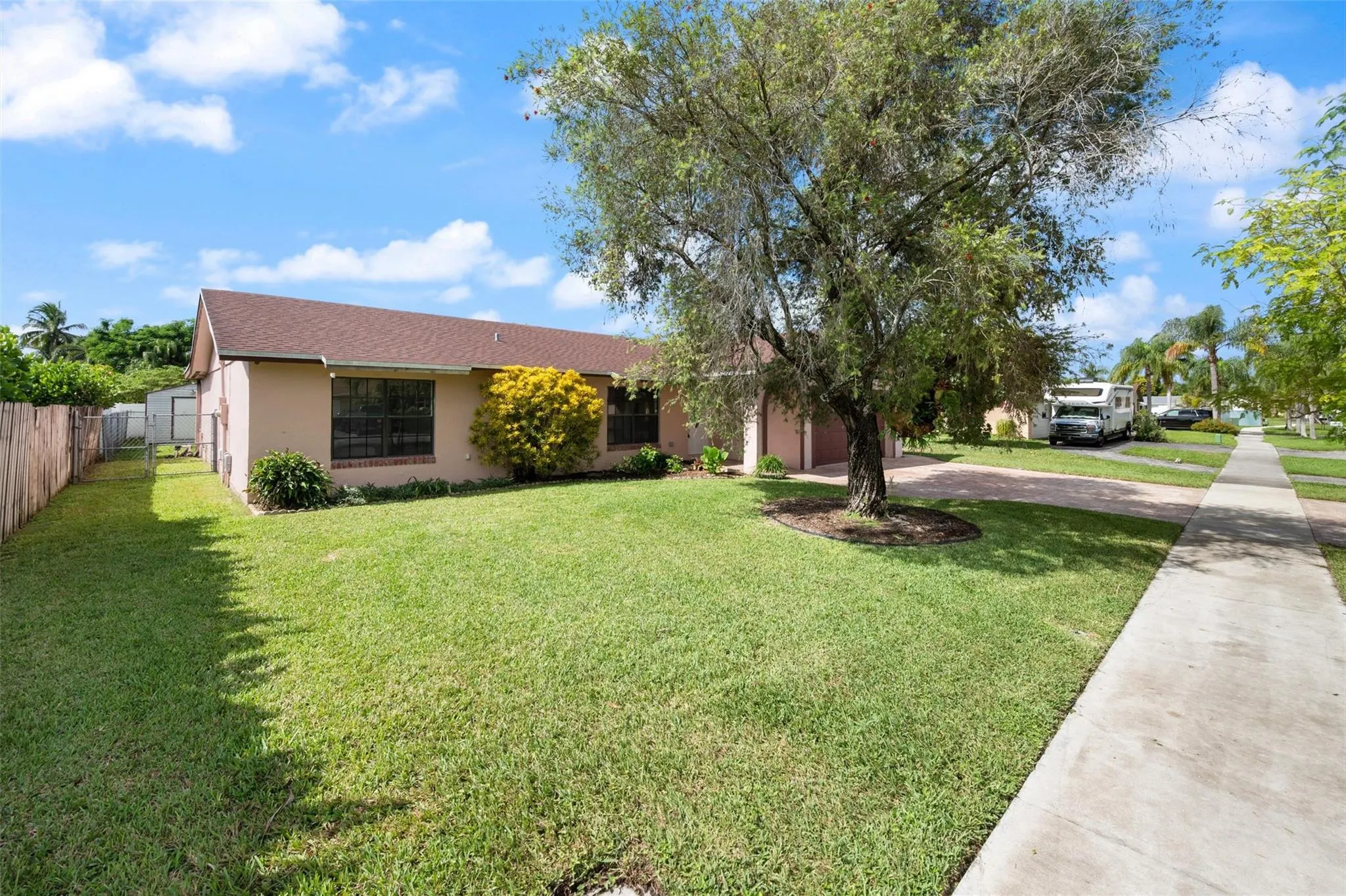 12520 SW 10th Ct