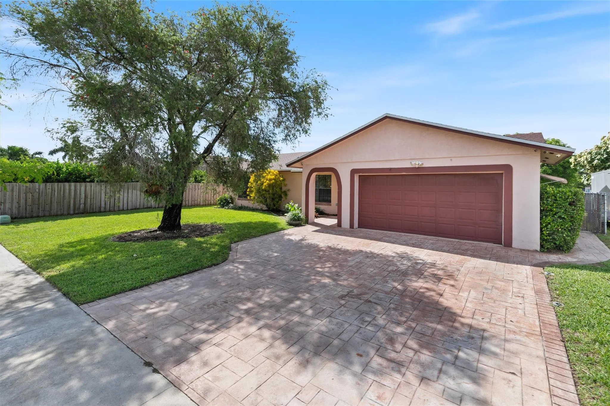 12520 SW 10th Ct