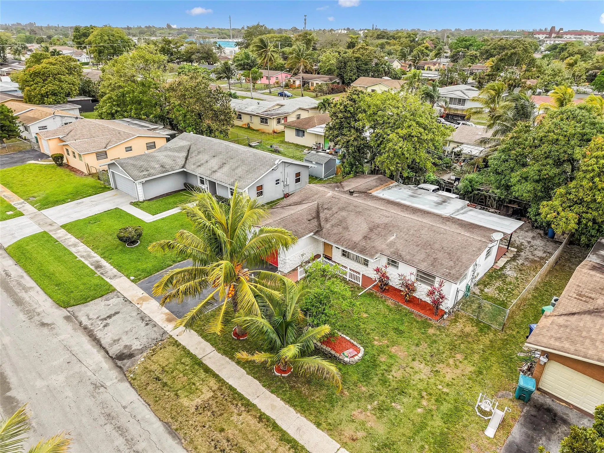 4801 NW 17th Ct