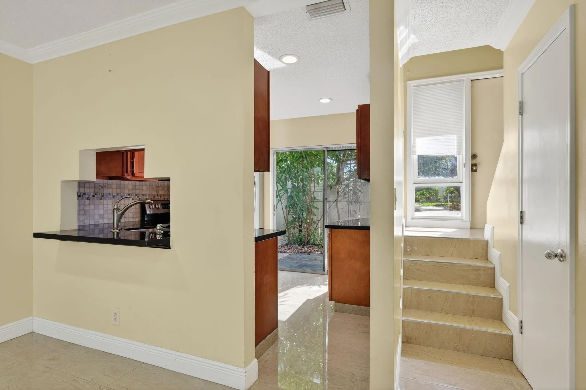 3007 NW 5th Ter