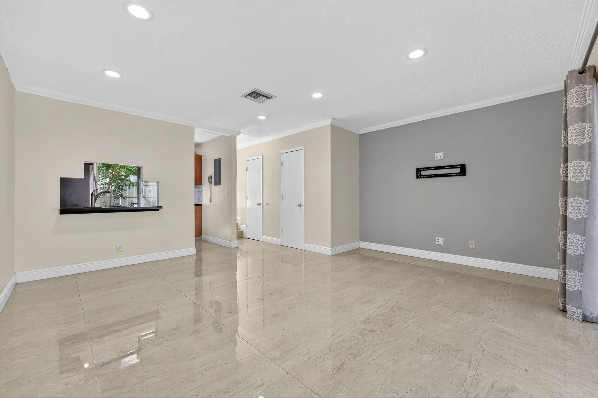 3007 NW 5th Ter