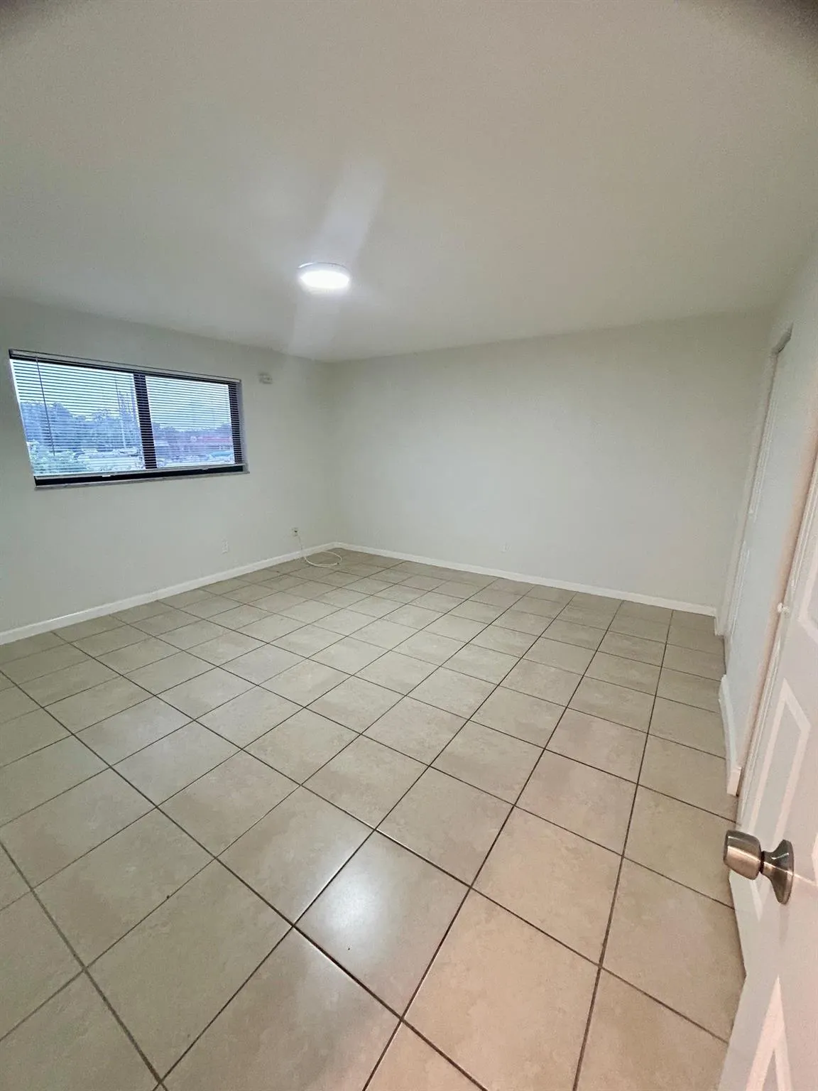 6024 SW 26th St, #202