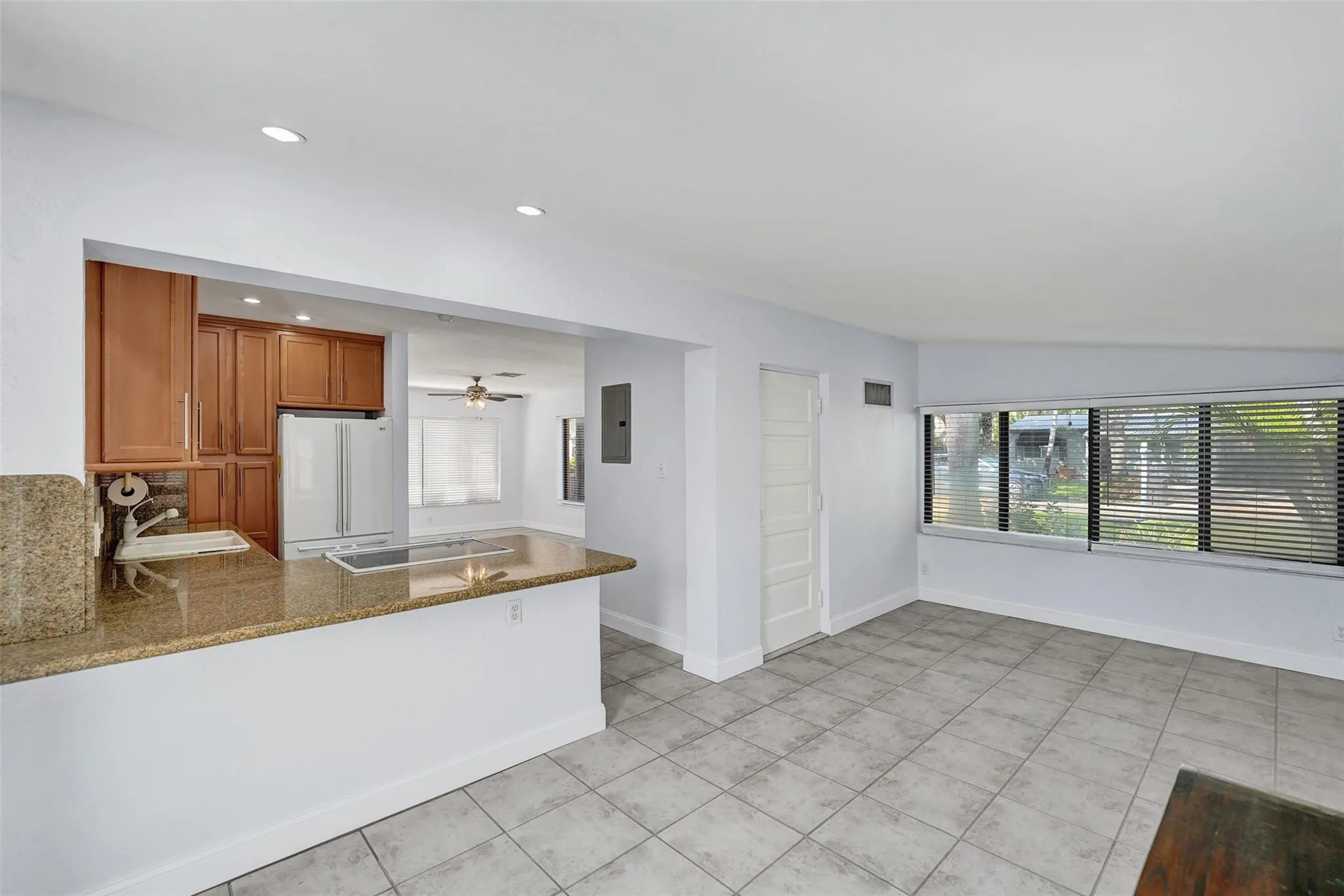 1632 NE 17th Ave