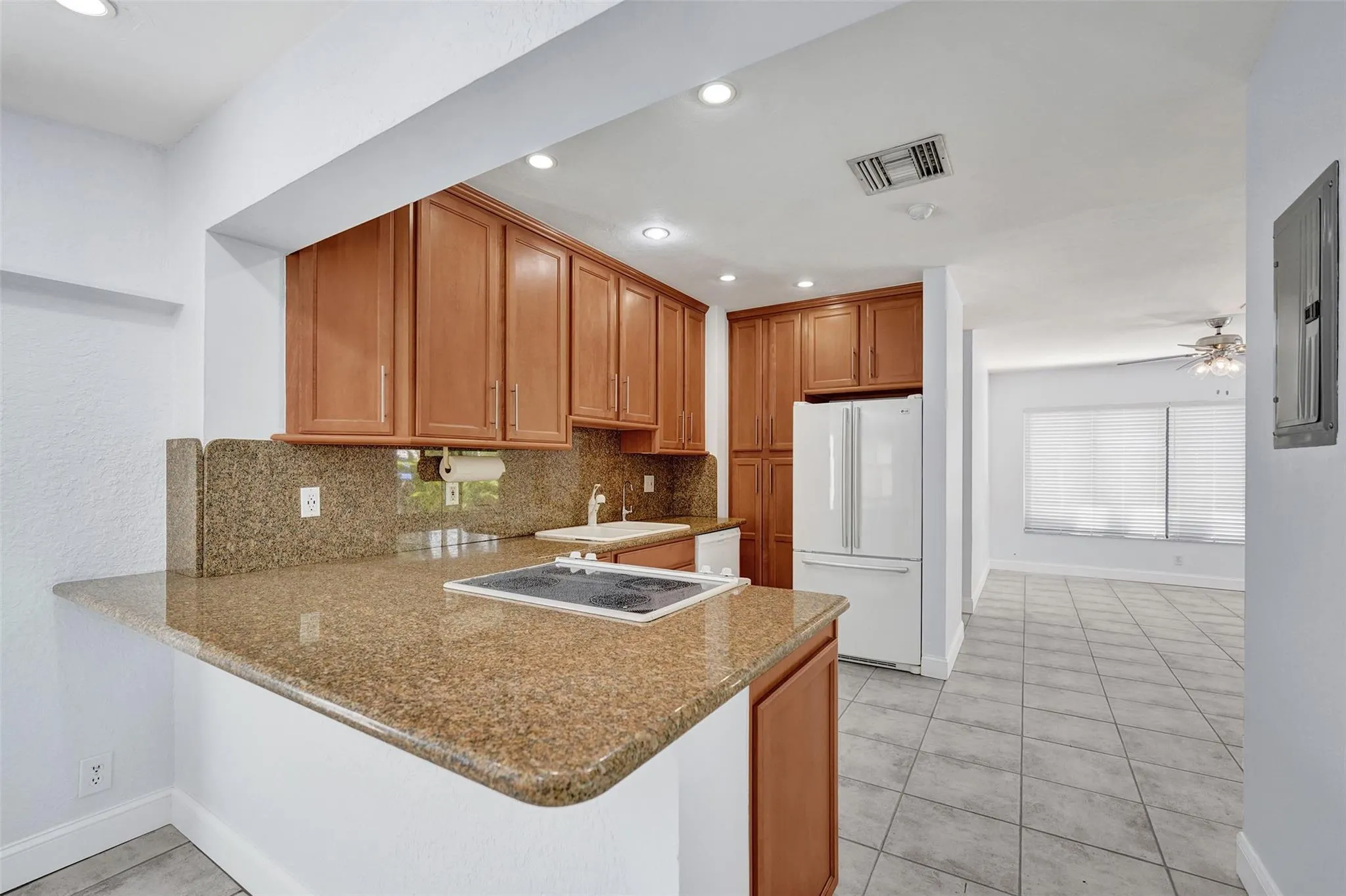 1632 NE 17th Ave