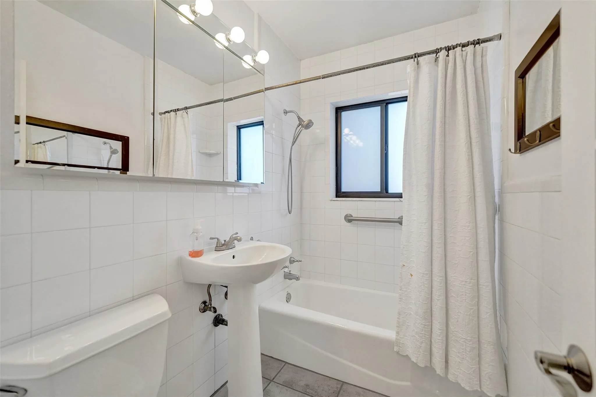 1632 NE 17th Ave