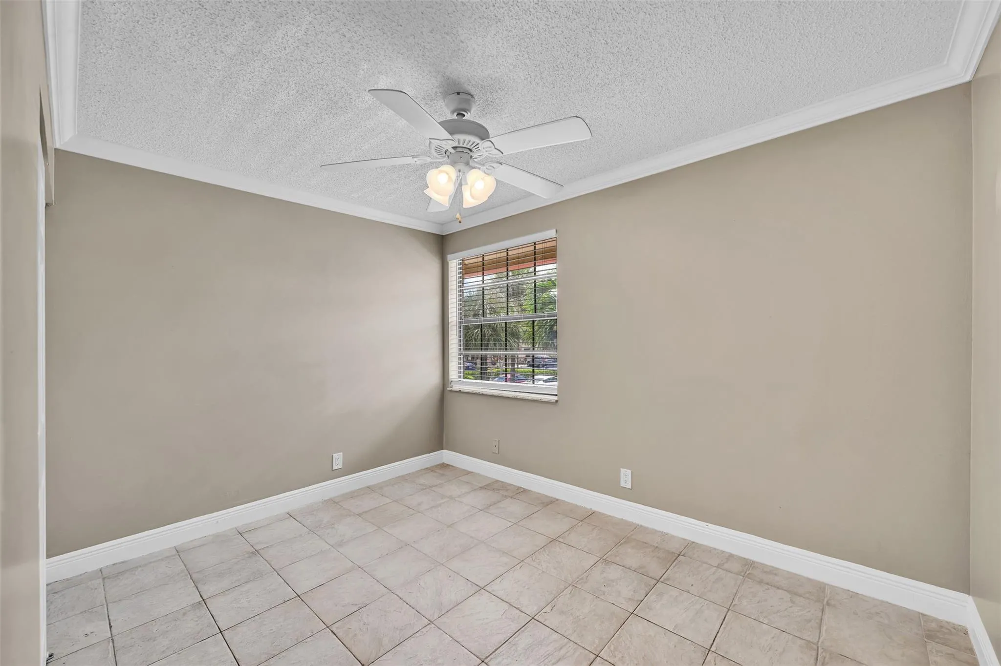 1410 Congressional Way, #1410