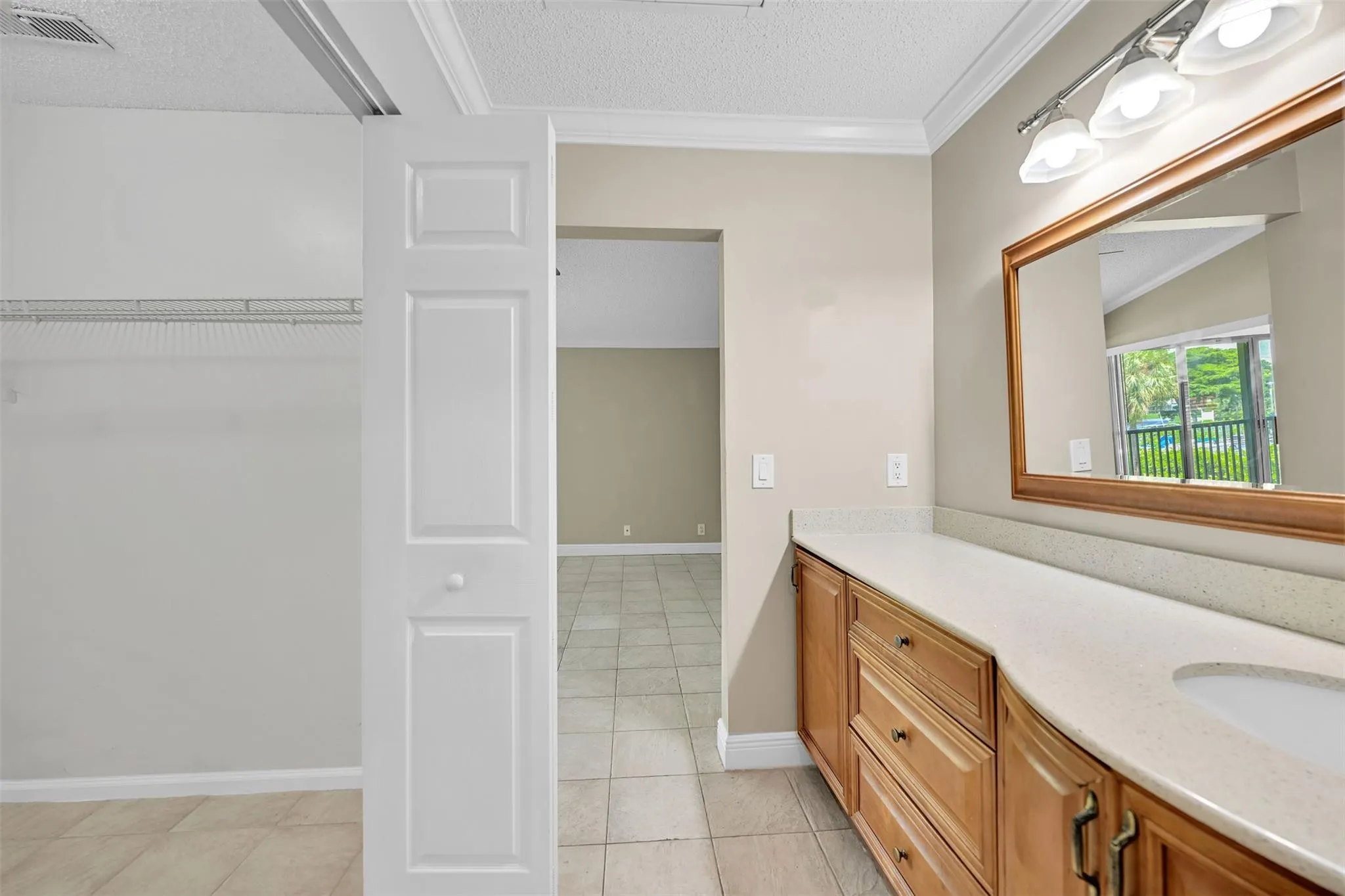 1410 Congressional Way, #1410