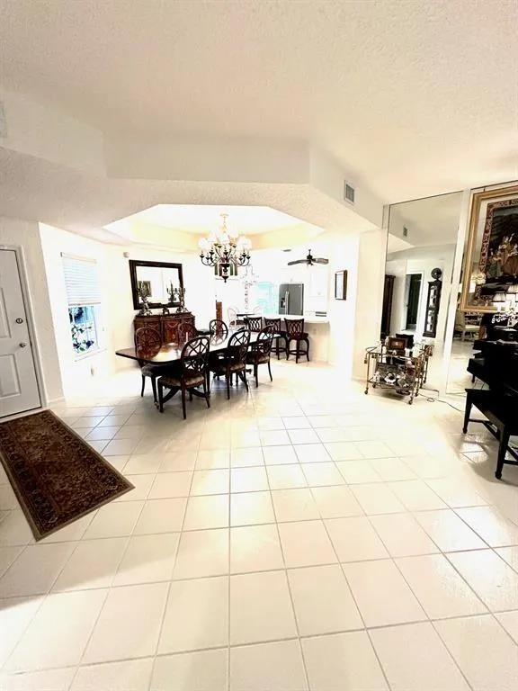 11698 Briarwood Cir, #1