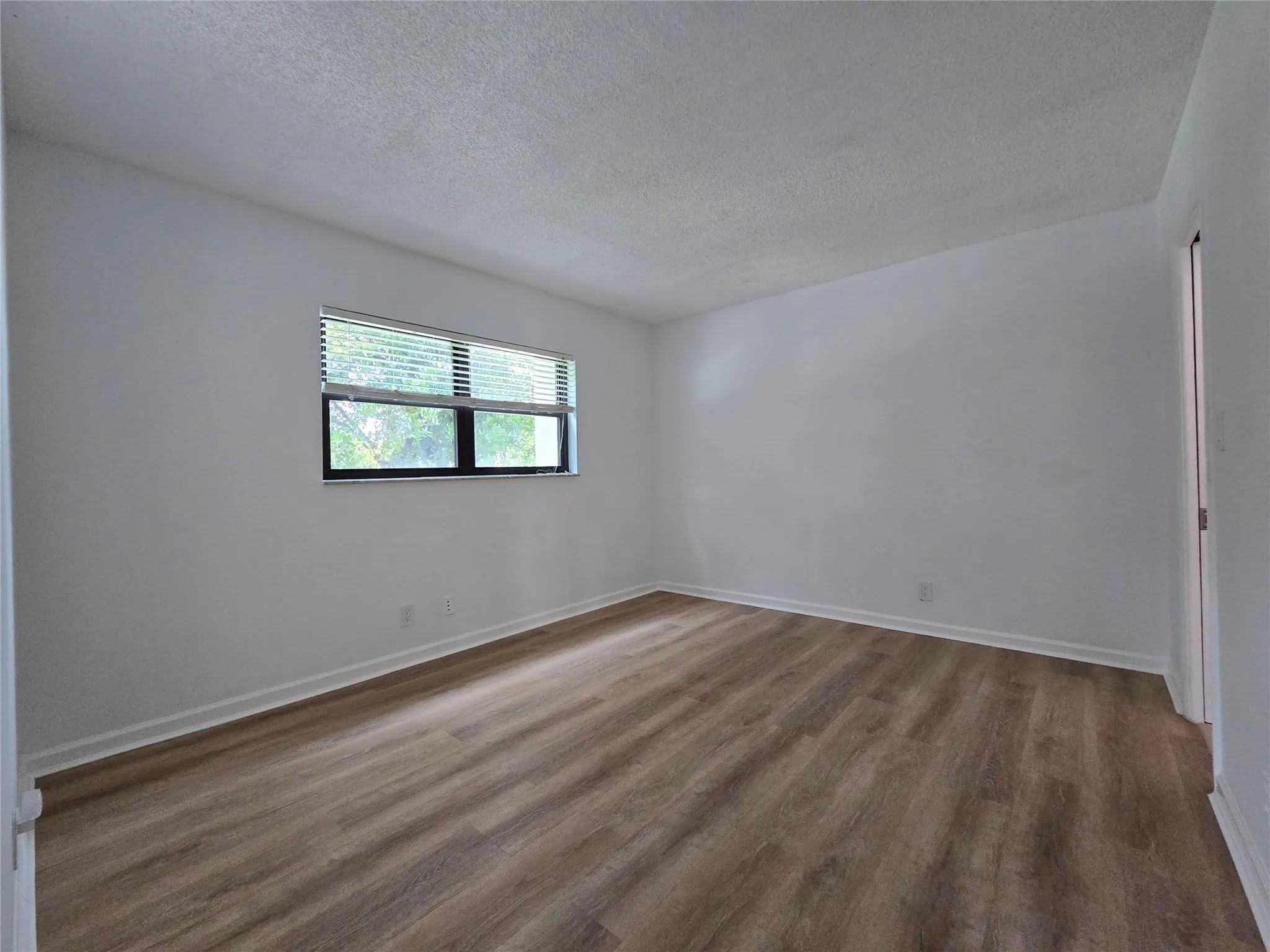1000 River Reach Dr, #305