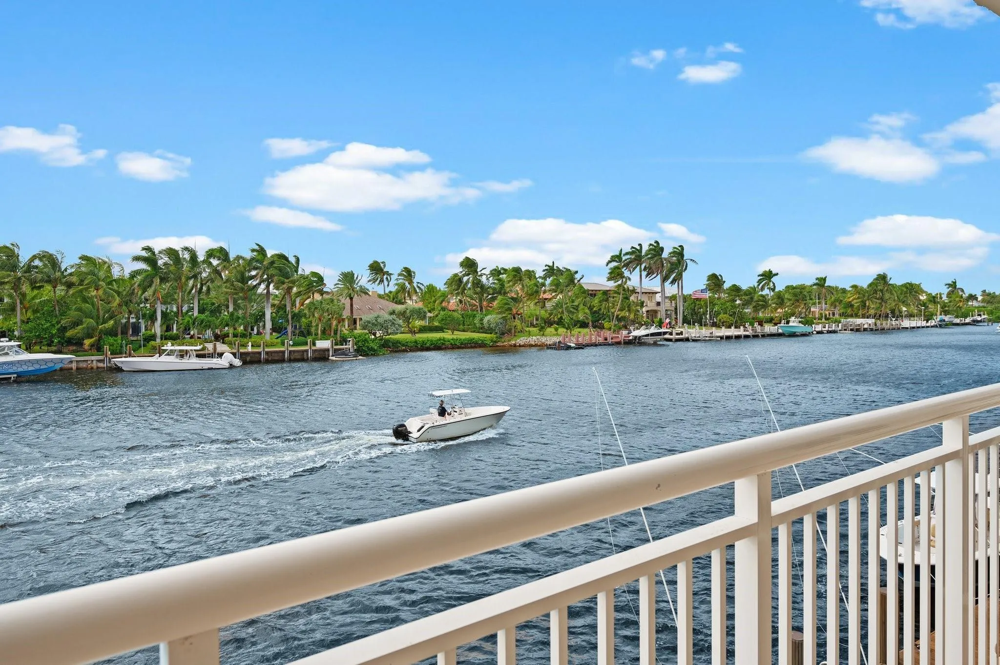 1050 Hillsboro Mile, #203W
