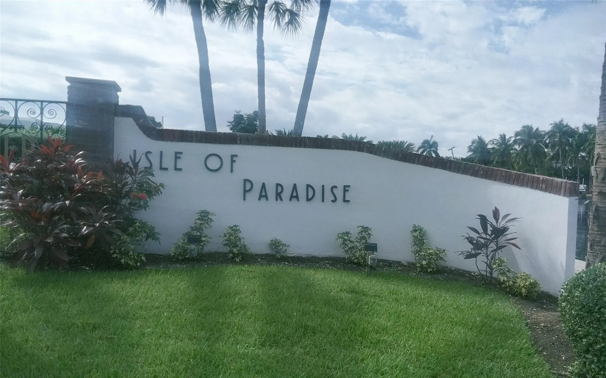 460 Paradise Isle Blvd, #301