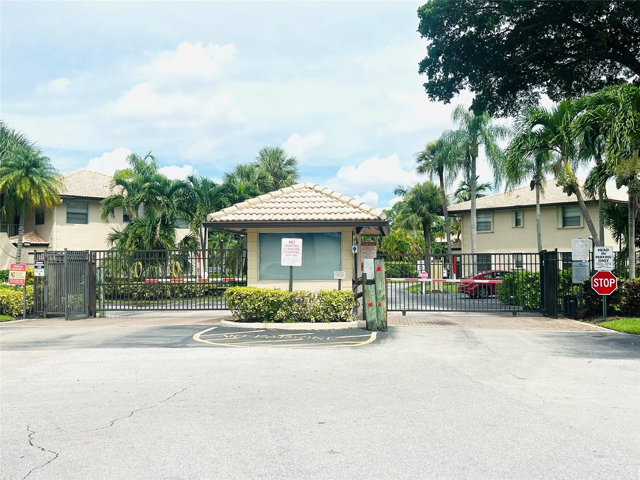 5550 Lakeside Drive, #203