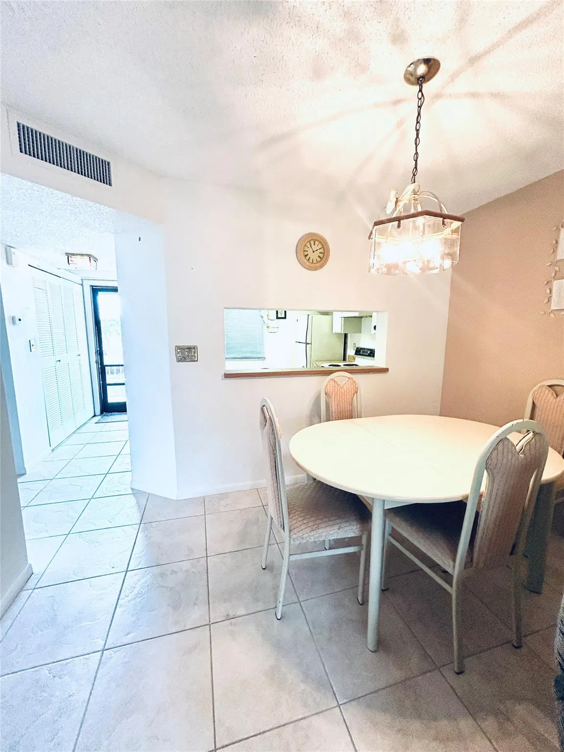 5550 Lakeside Drive, #203