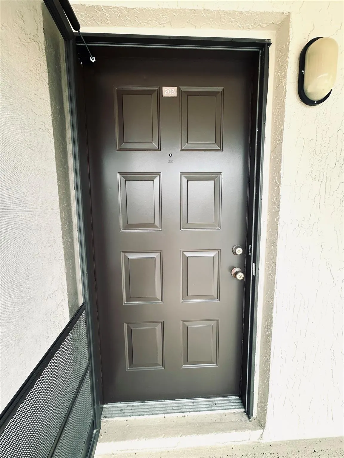 5550 Lakeside Drive, #203