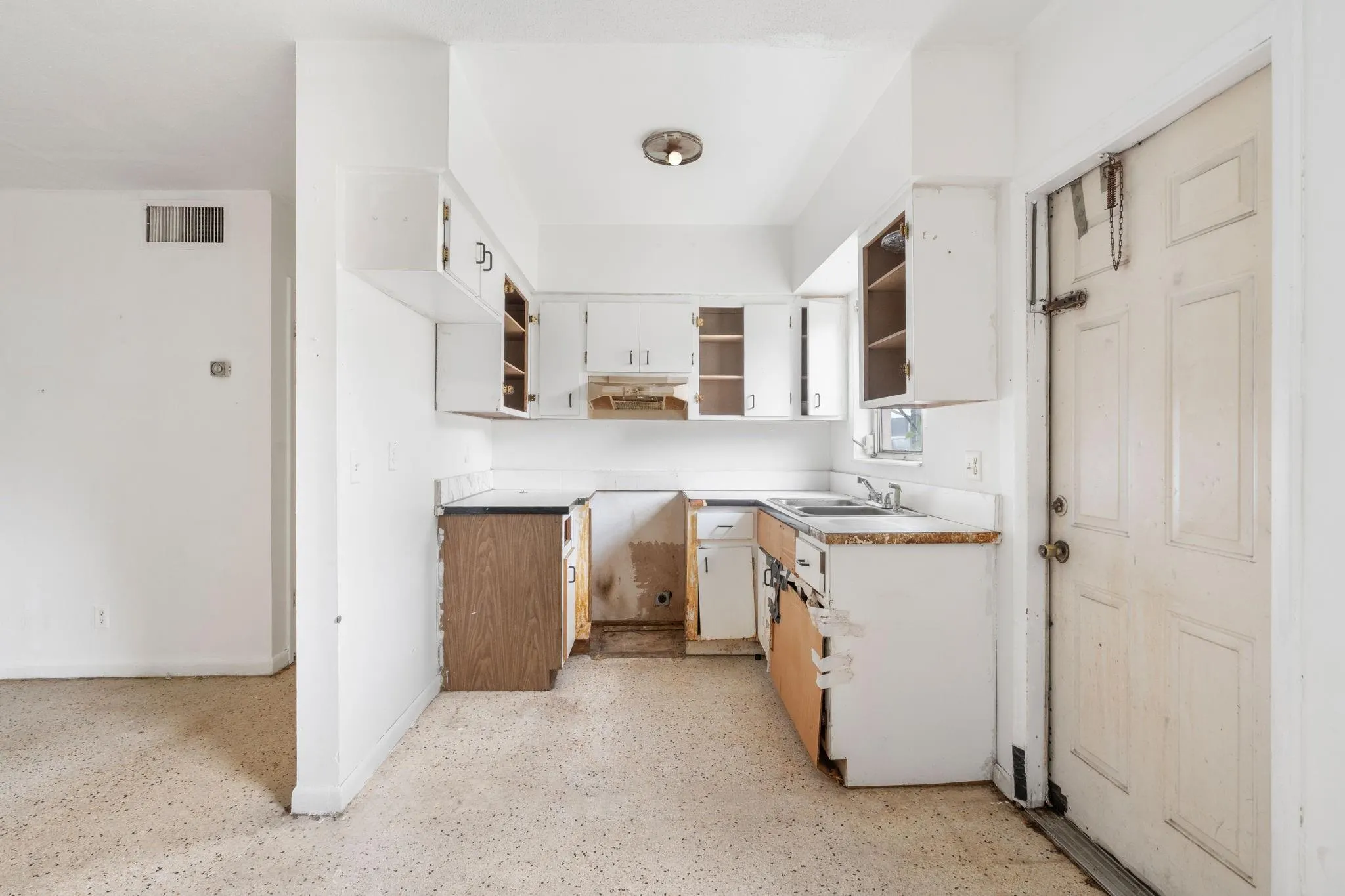 290 NE 40th St, #12