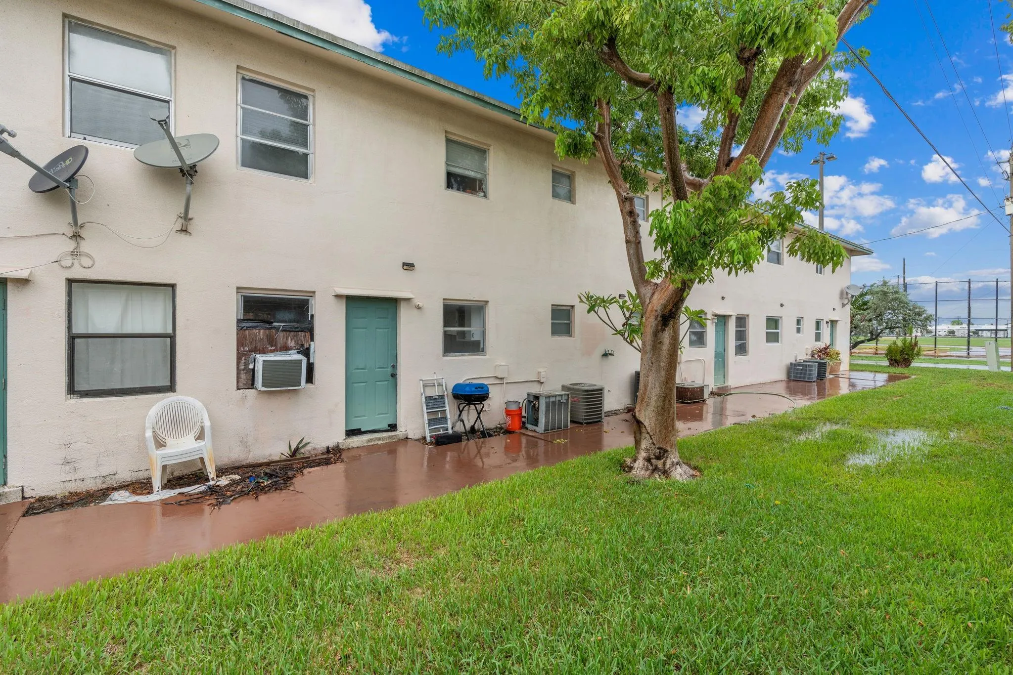 290 NE 40th St, #12