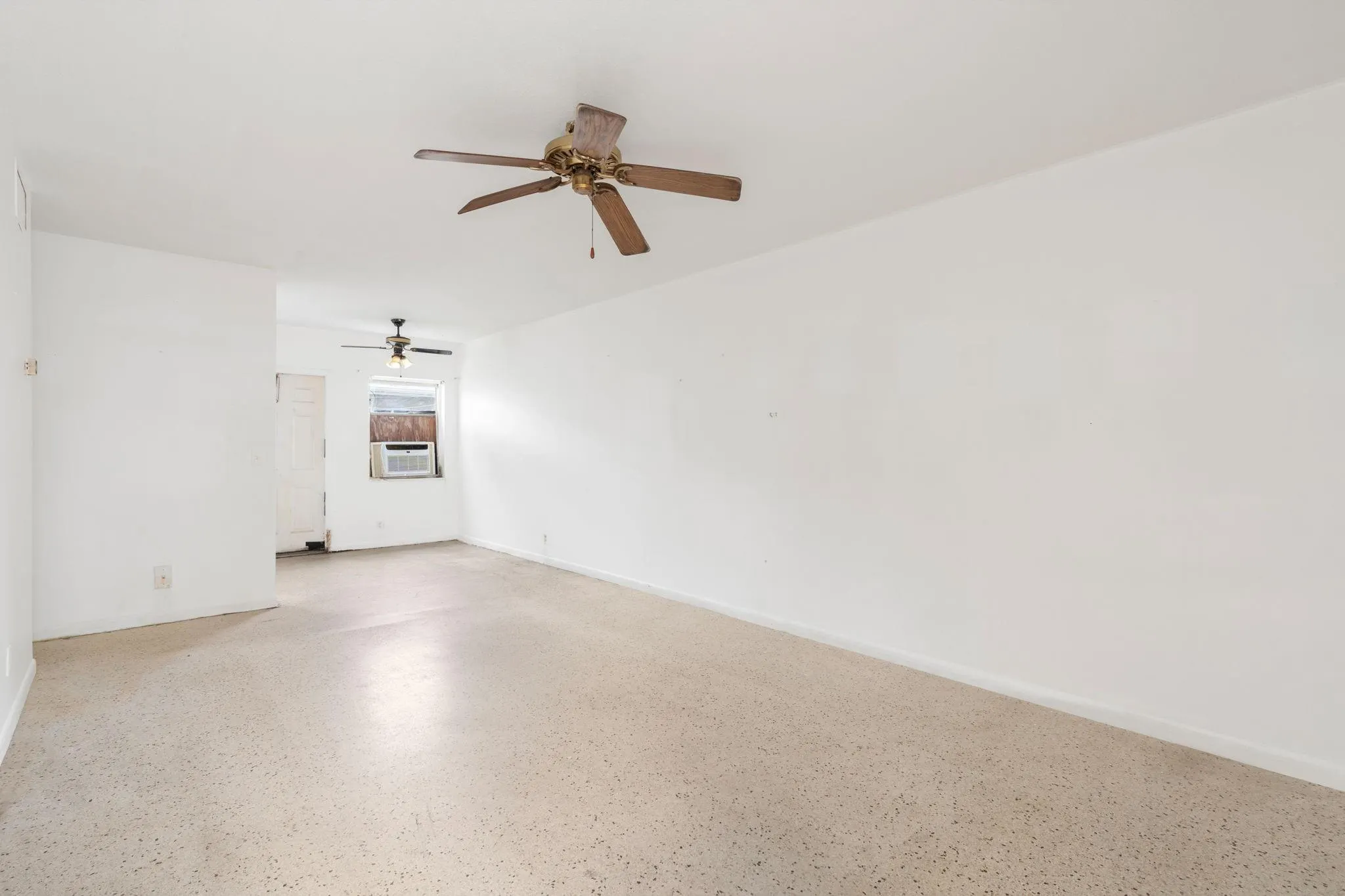 290 NE 40th St, #12