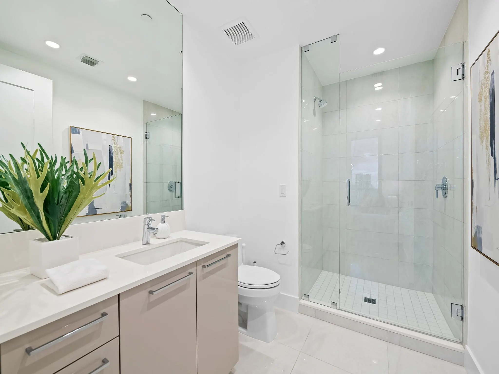 100 E Las Olas Boulevard, #1802