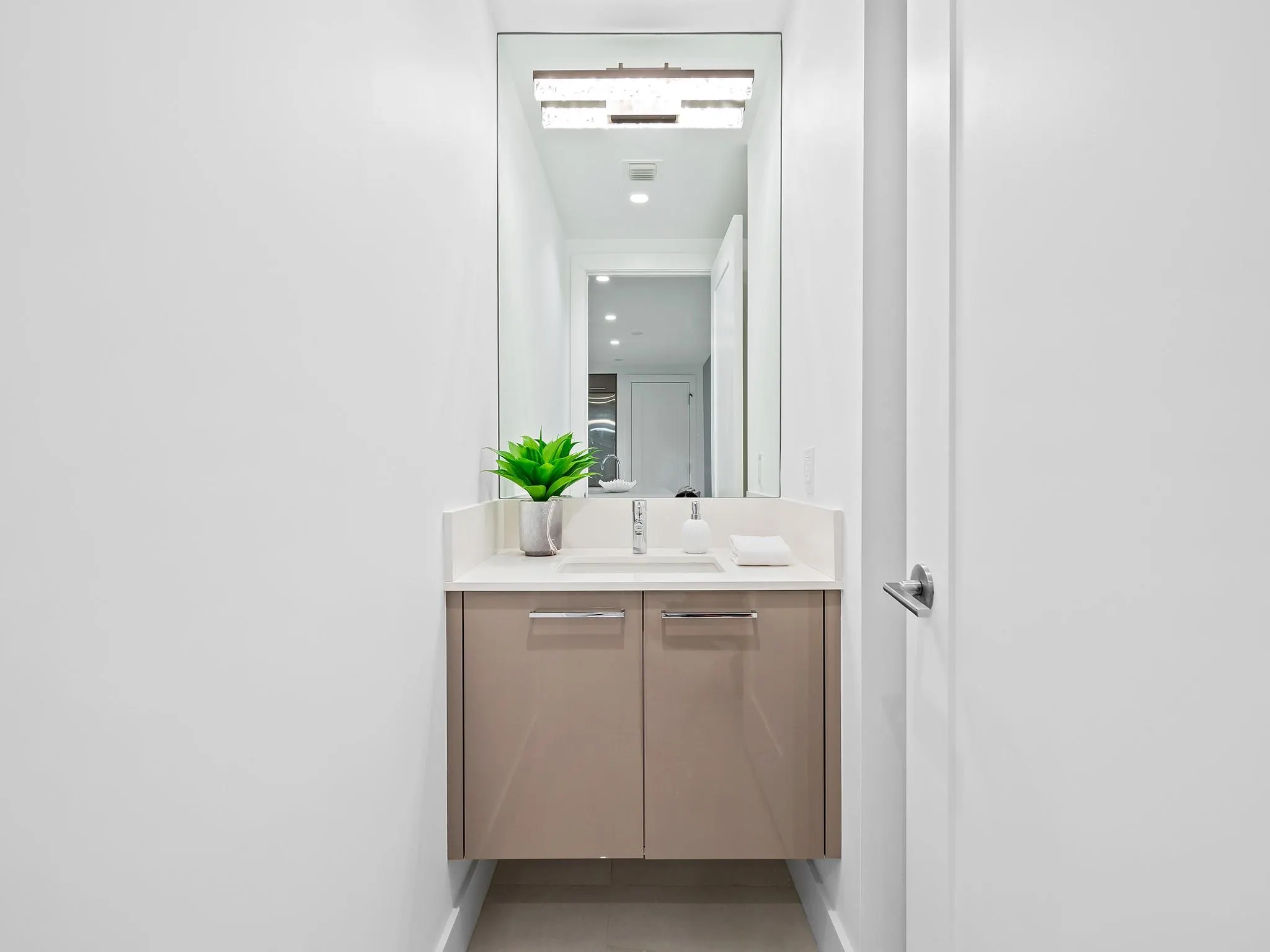 100 E Las Olas Boulevard, #1802
