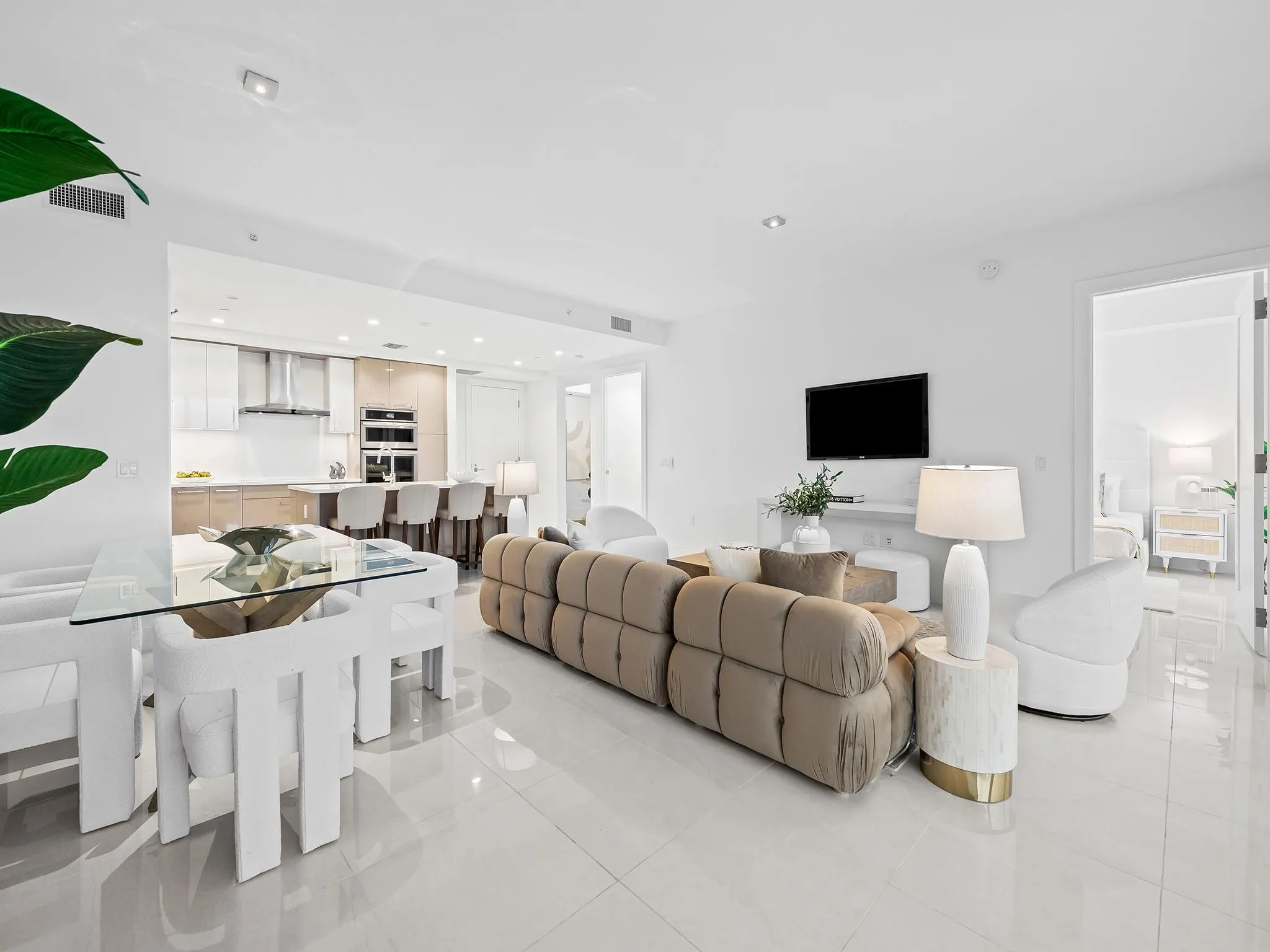 100 E Las Olas Boulevard, #1802