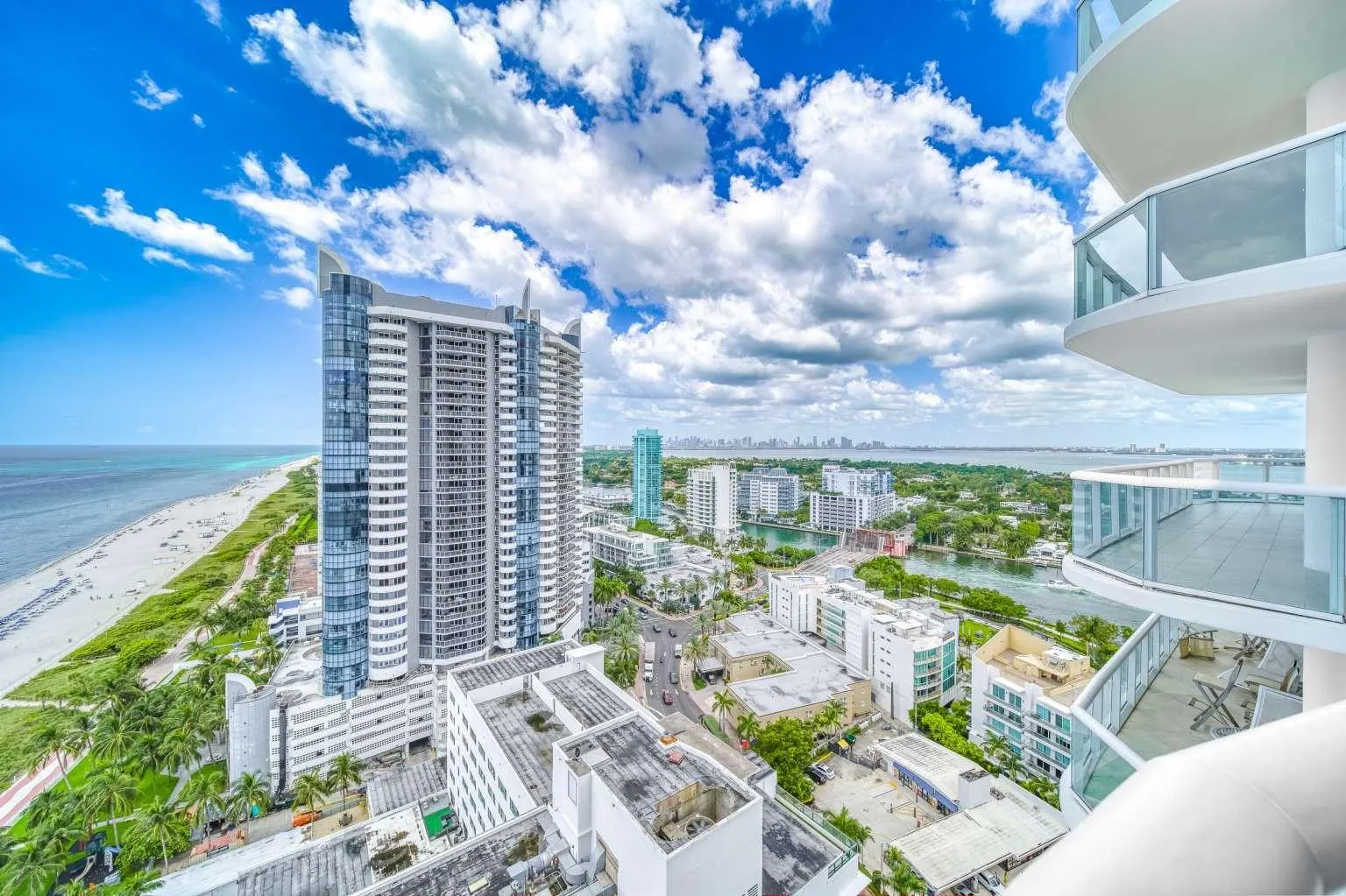 6365 Collins Avenue, #2406