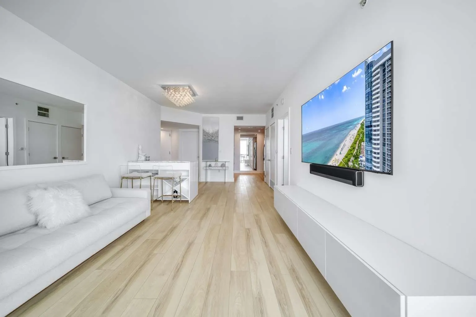 6365 Collins Avenue, #2406