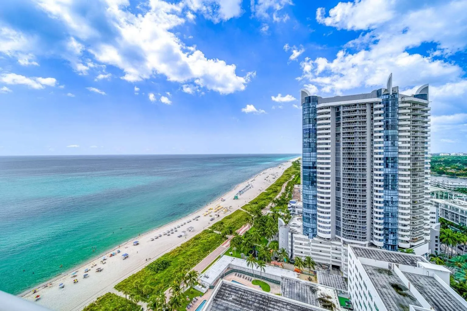 6365 Collins Avenue, #2406