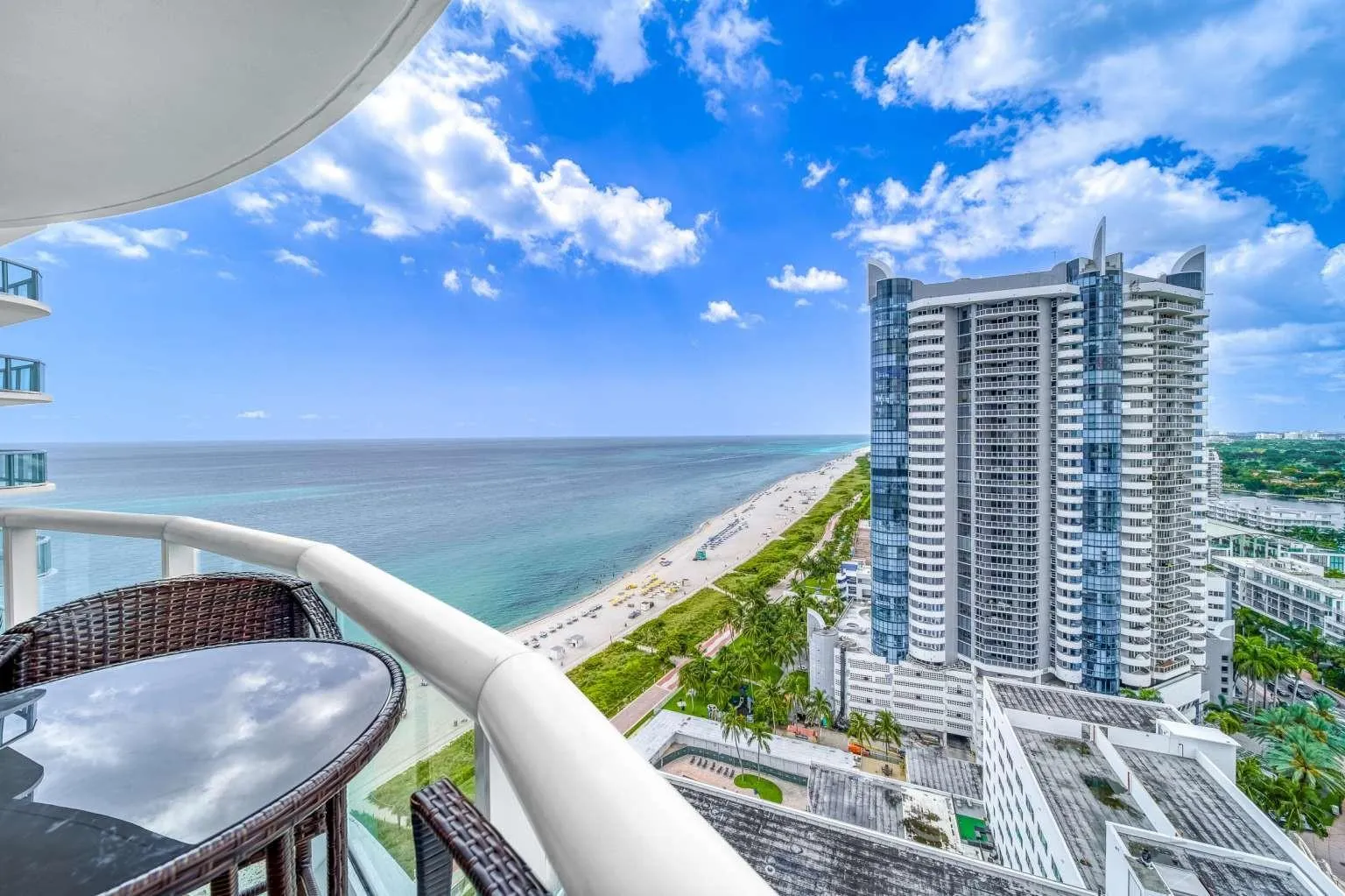 6365 Collins Avenue, #2406