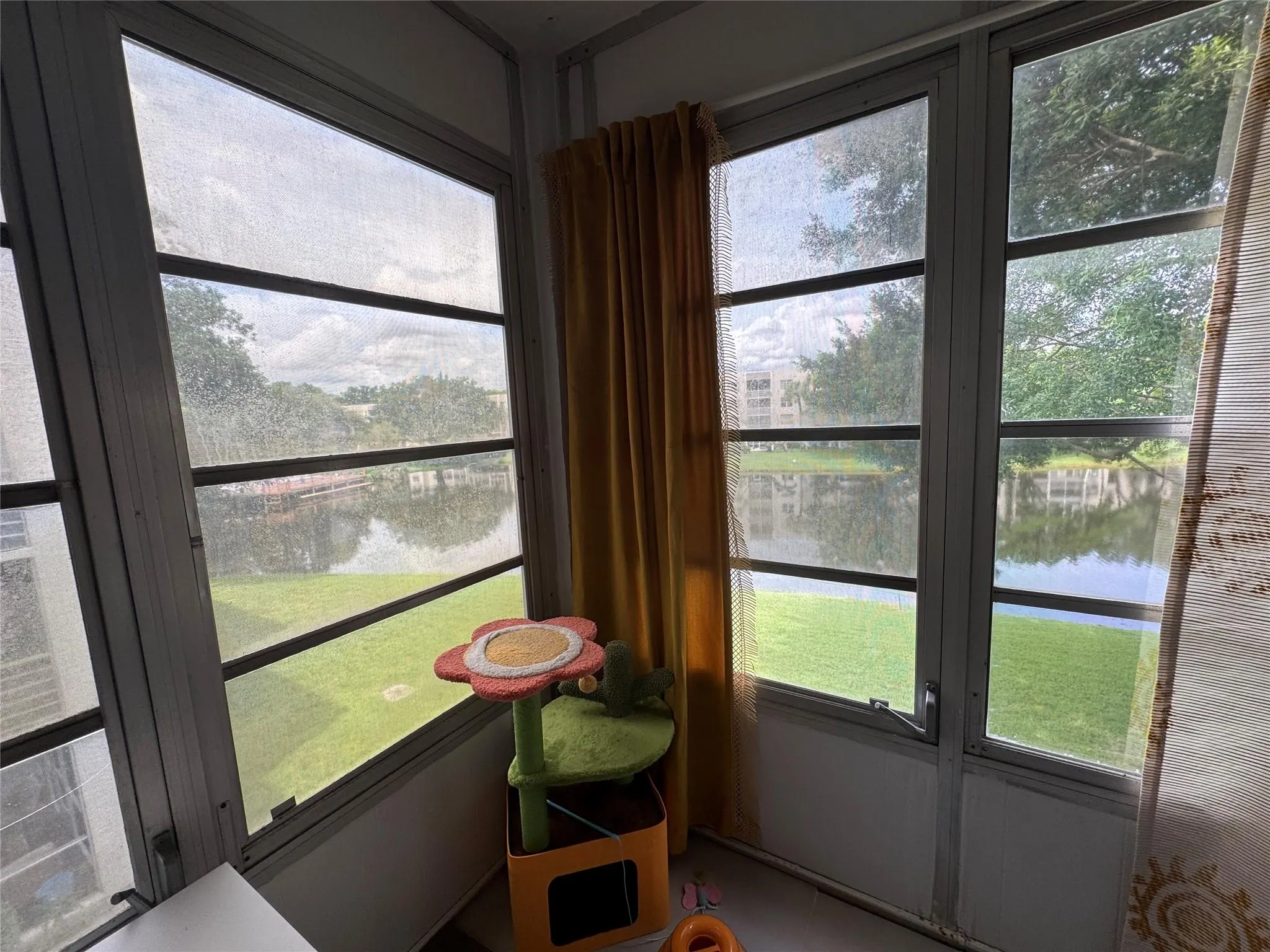9235A Lagoon Pl, #310