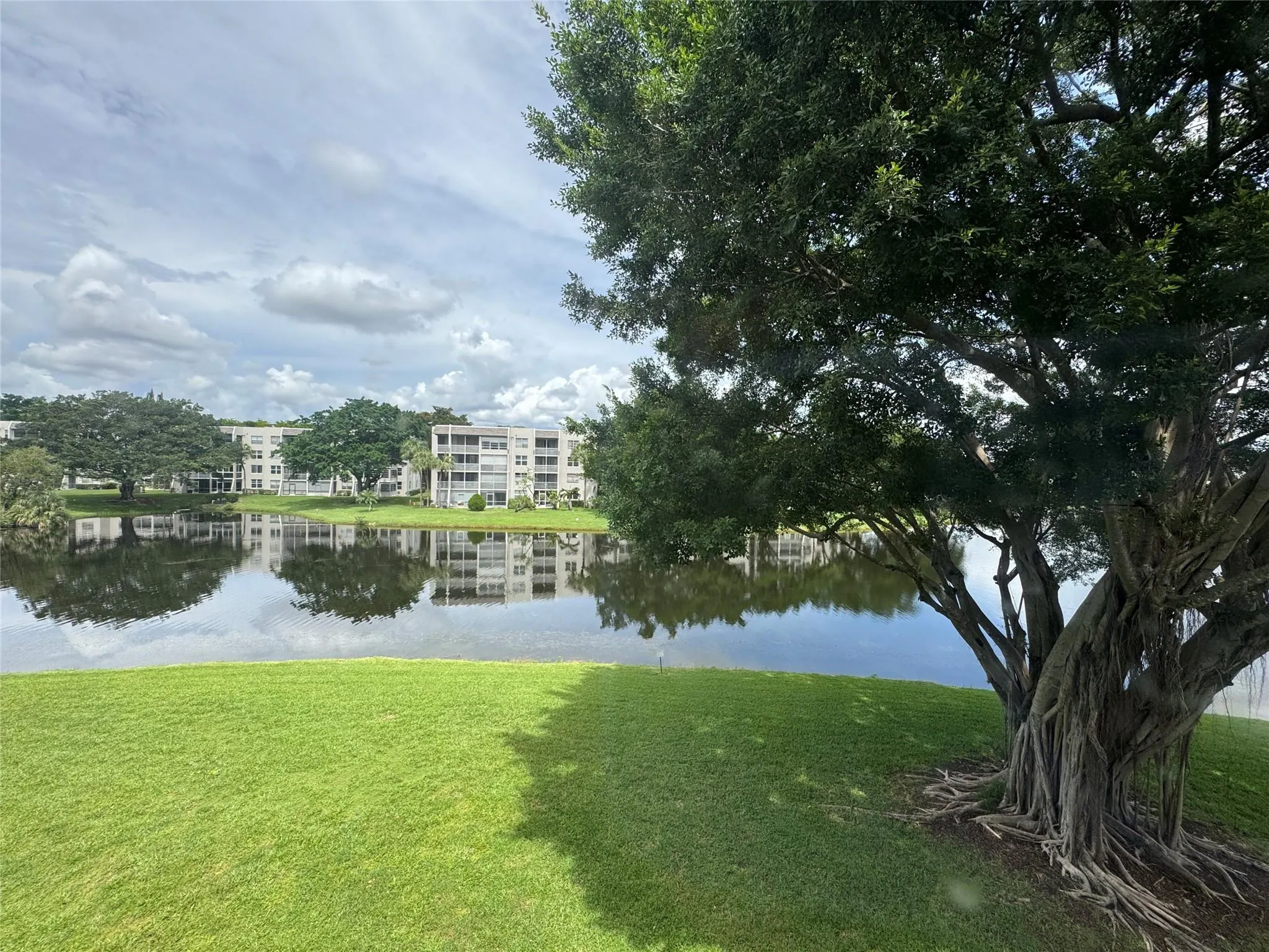 9235A Lagoon Pl, #310