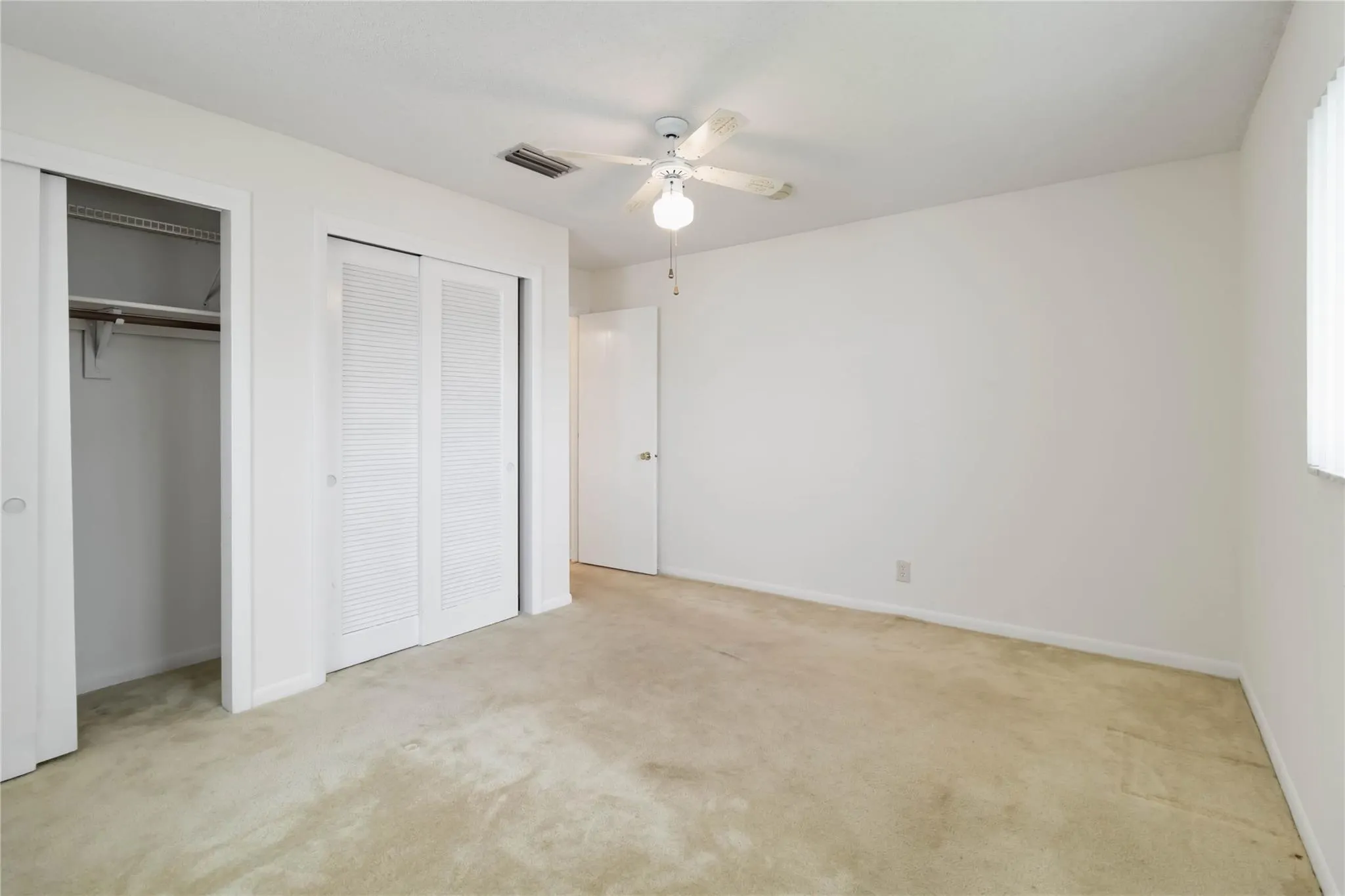 735 NW 73rd Ter