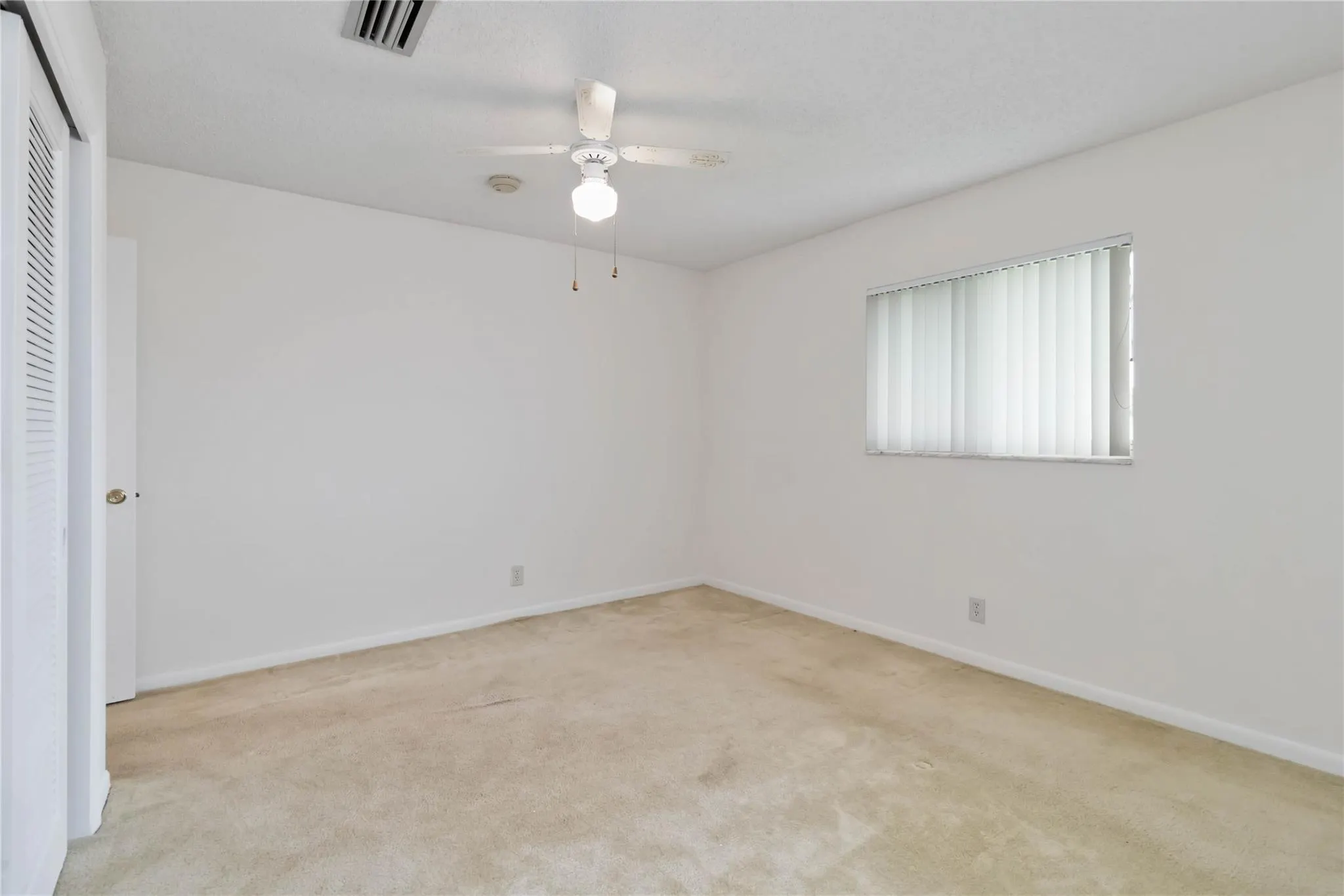 735 NW 73rd Ter