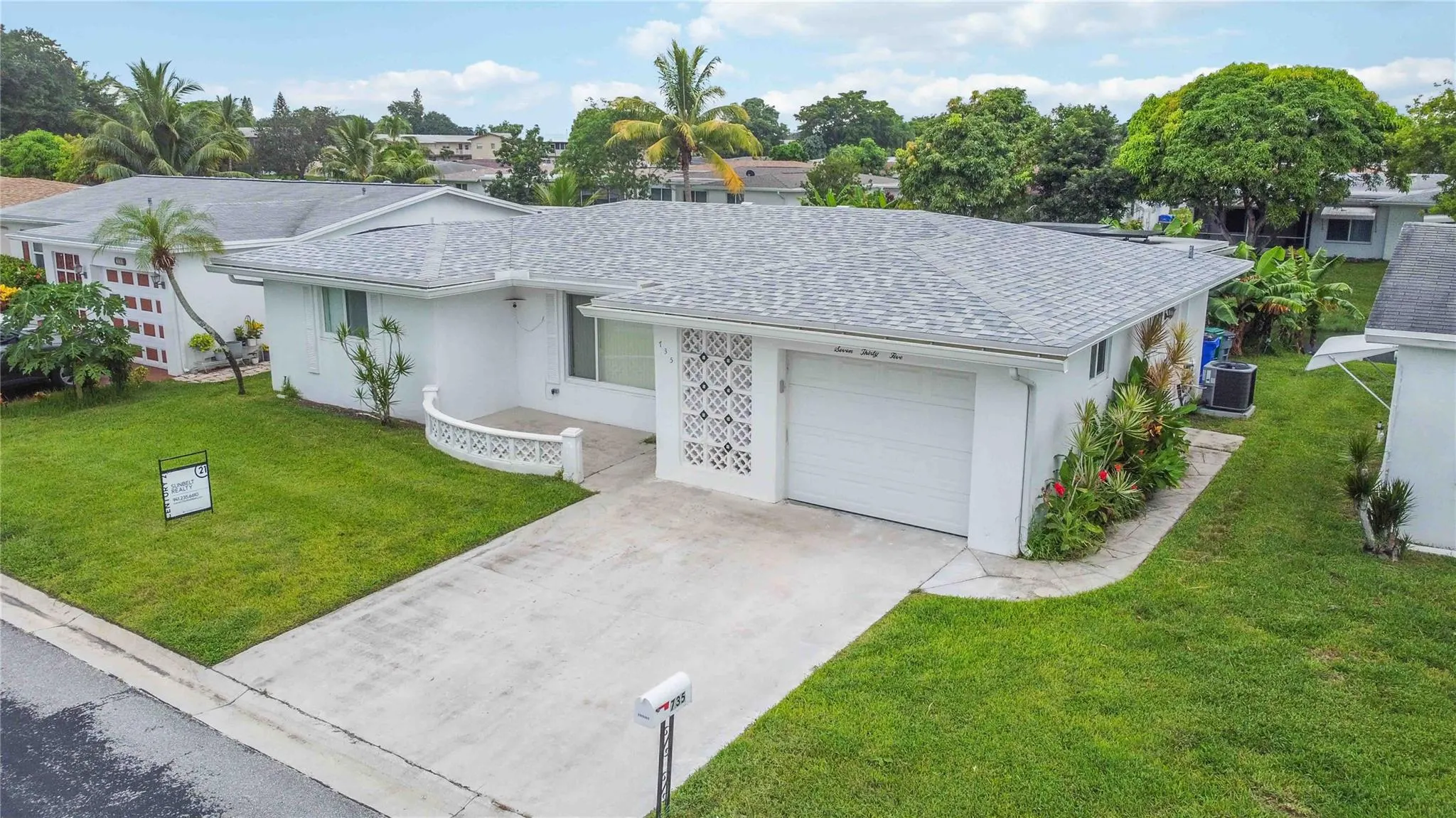 735 NW 73rd Ter
