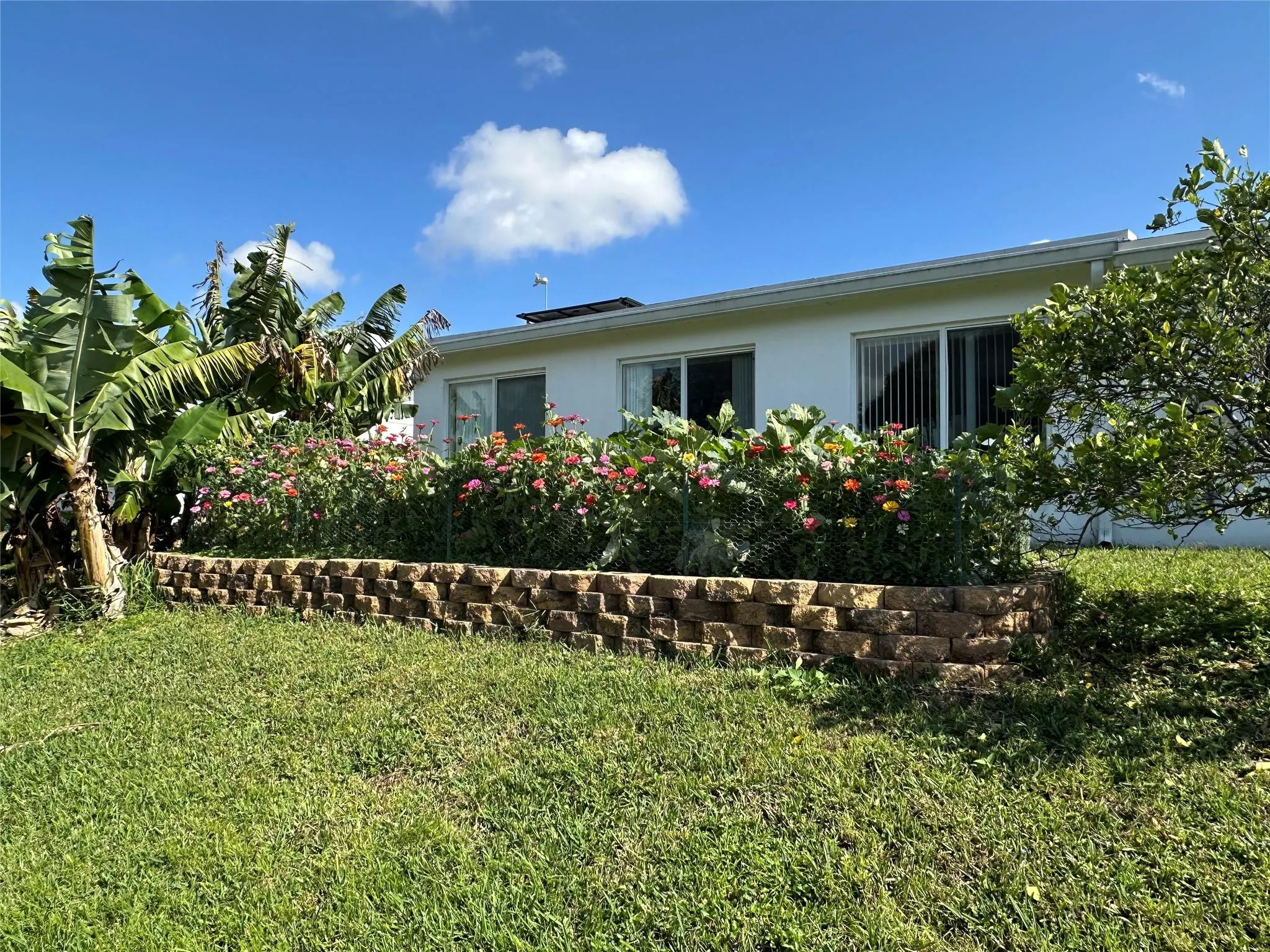 735 NW 73rd Ter