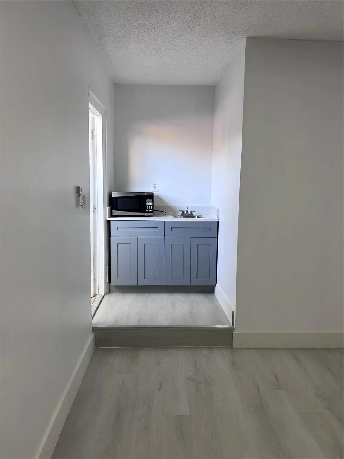 1136 NW 5th Ct